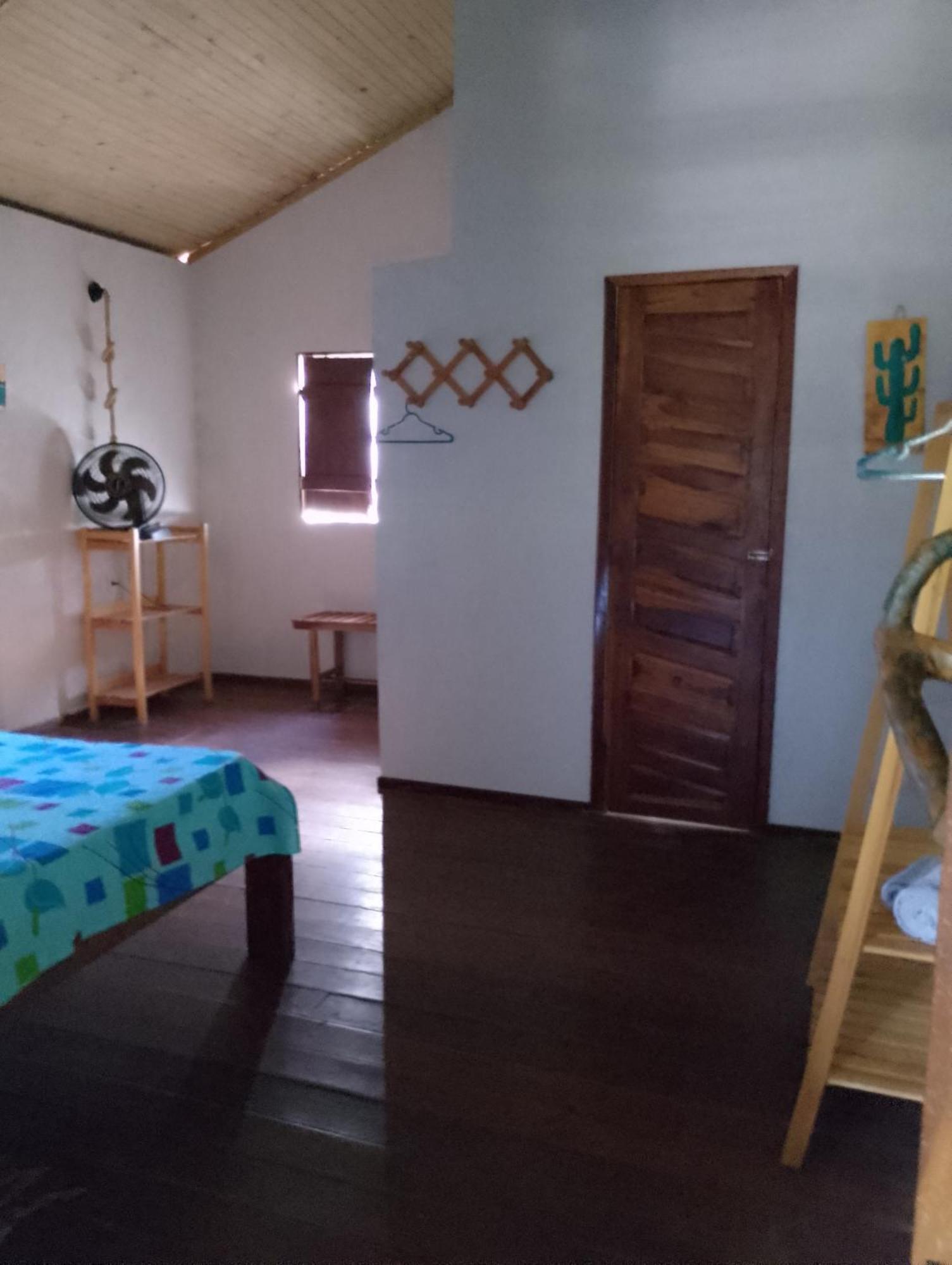 Barefoot Kitehouse